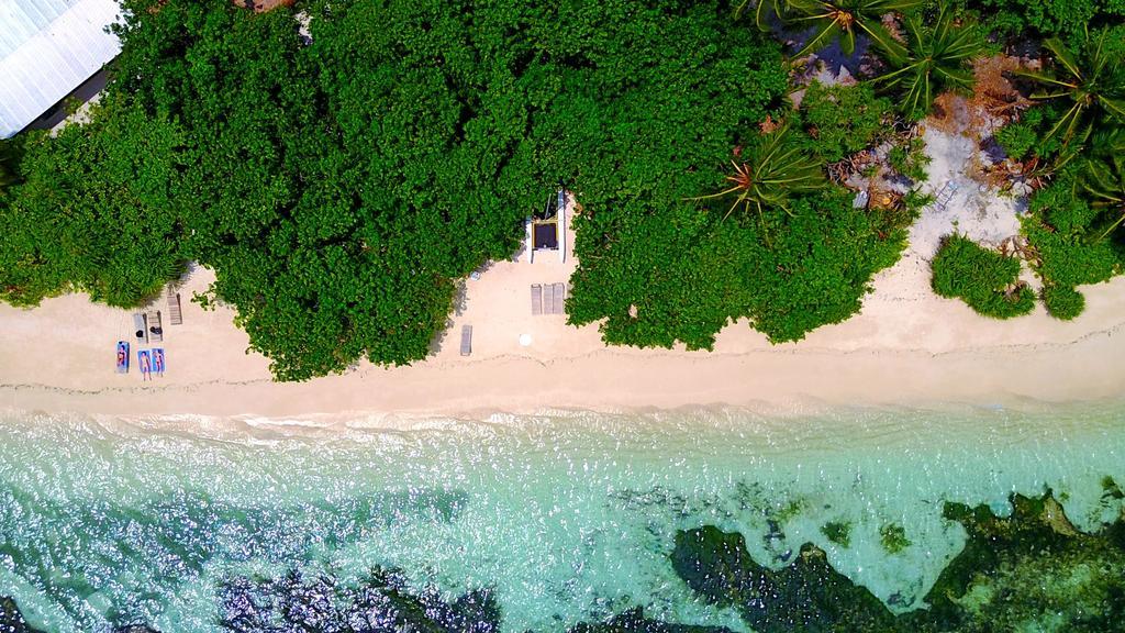 Rasdhoo Island Inn Beachfront Exterior foto